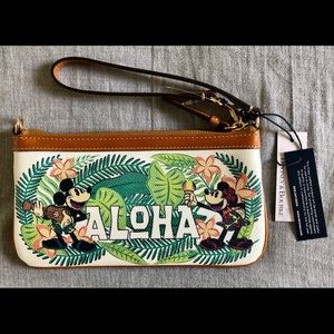 Dooney & Bourke Aulani 2020 Aloha Wristlet